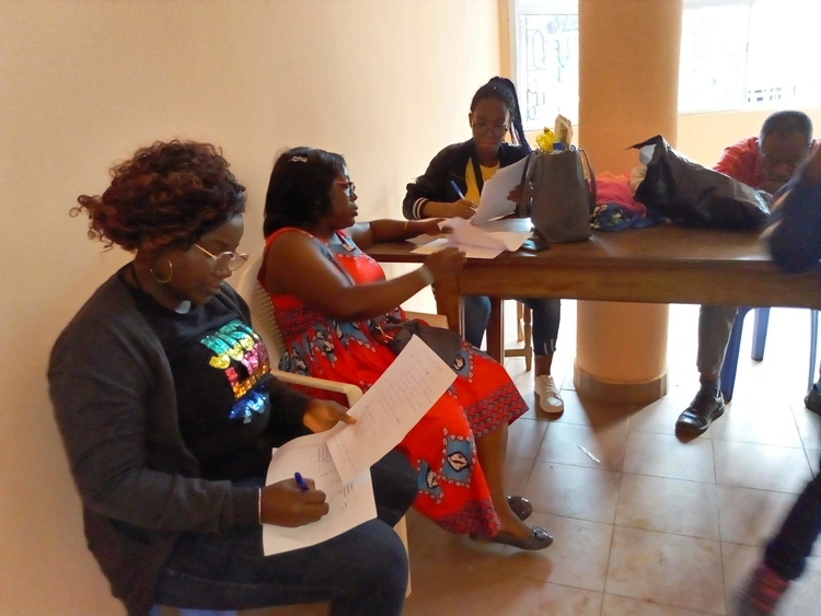 Prodution des textes Ghɔmáláʼ par les encadreurs