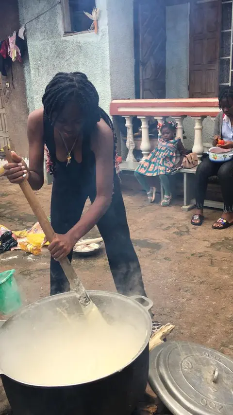 Mûsəkú wə́ nɛ́ msɛ́ mpfʉ